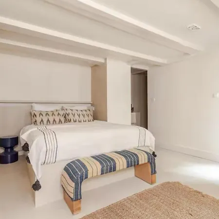 شقة Luxury Canal In The Location Of !!! *