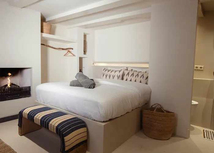 Luxury Canal In The Location Of !!!